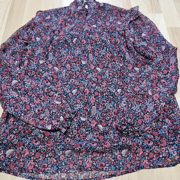 Northern Reflections Floral High neck blouse size medium - Picture 2 of 8